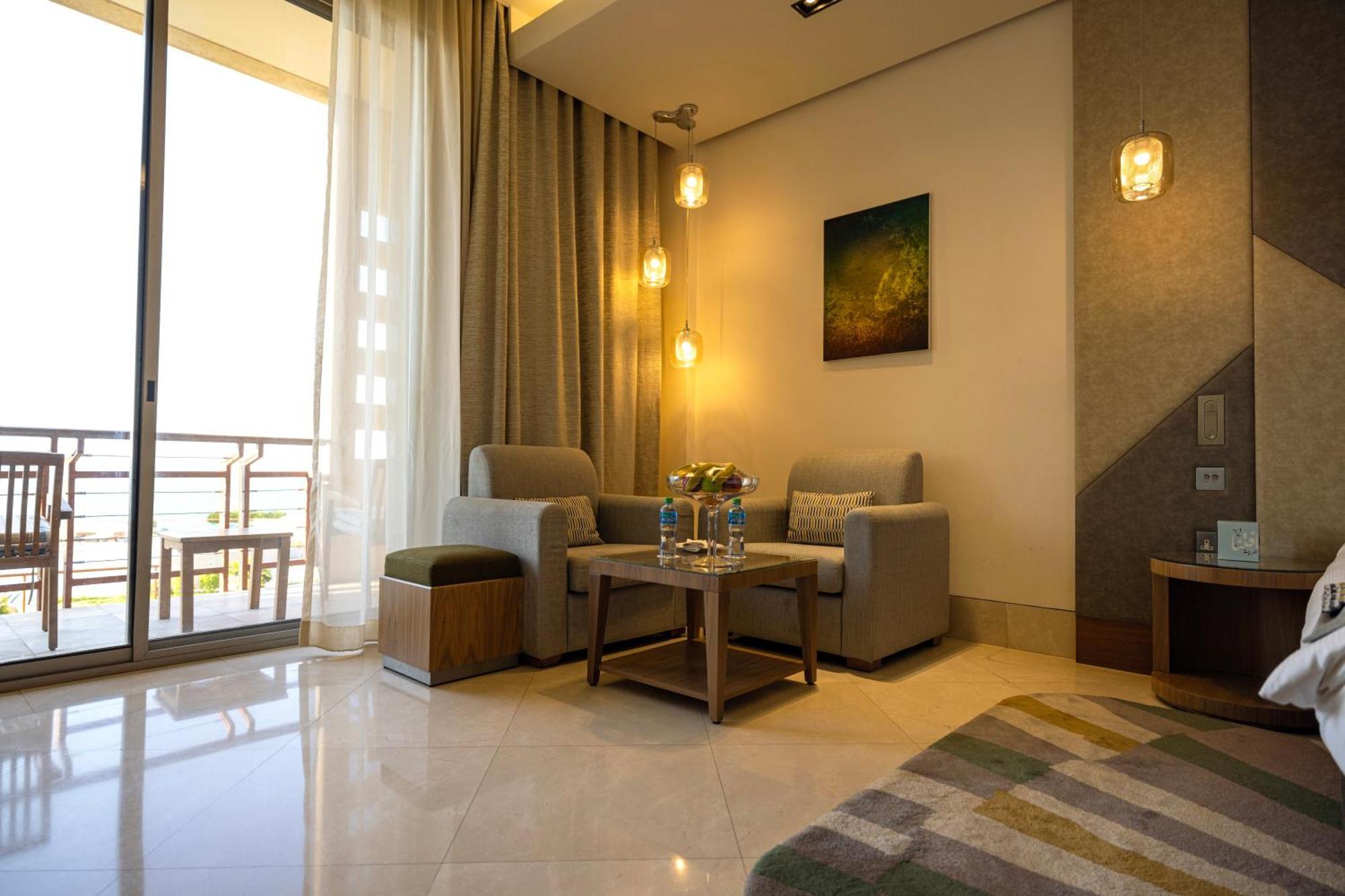 Marina Hotel Kuwait City Exterior foto A living room