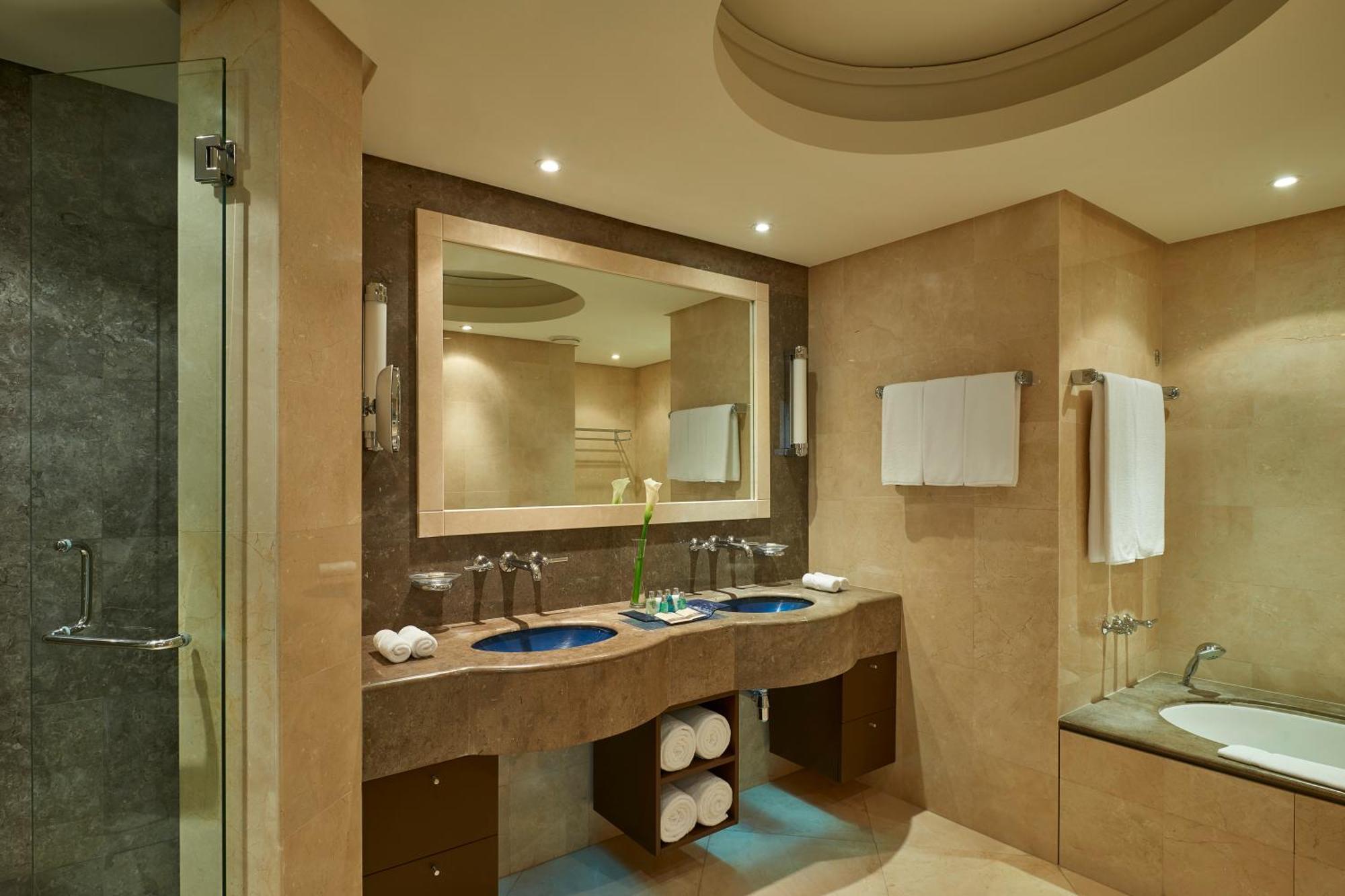 Marina Hotel Kuwait City Exterior foto