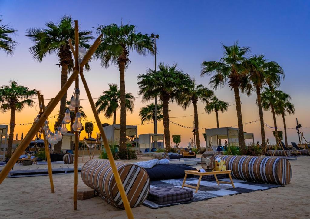 Marina Hotel Kuwait City Exterior foto The beach at the resort