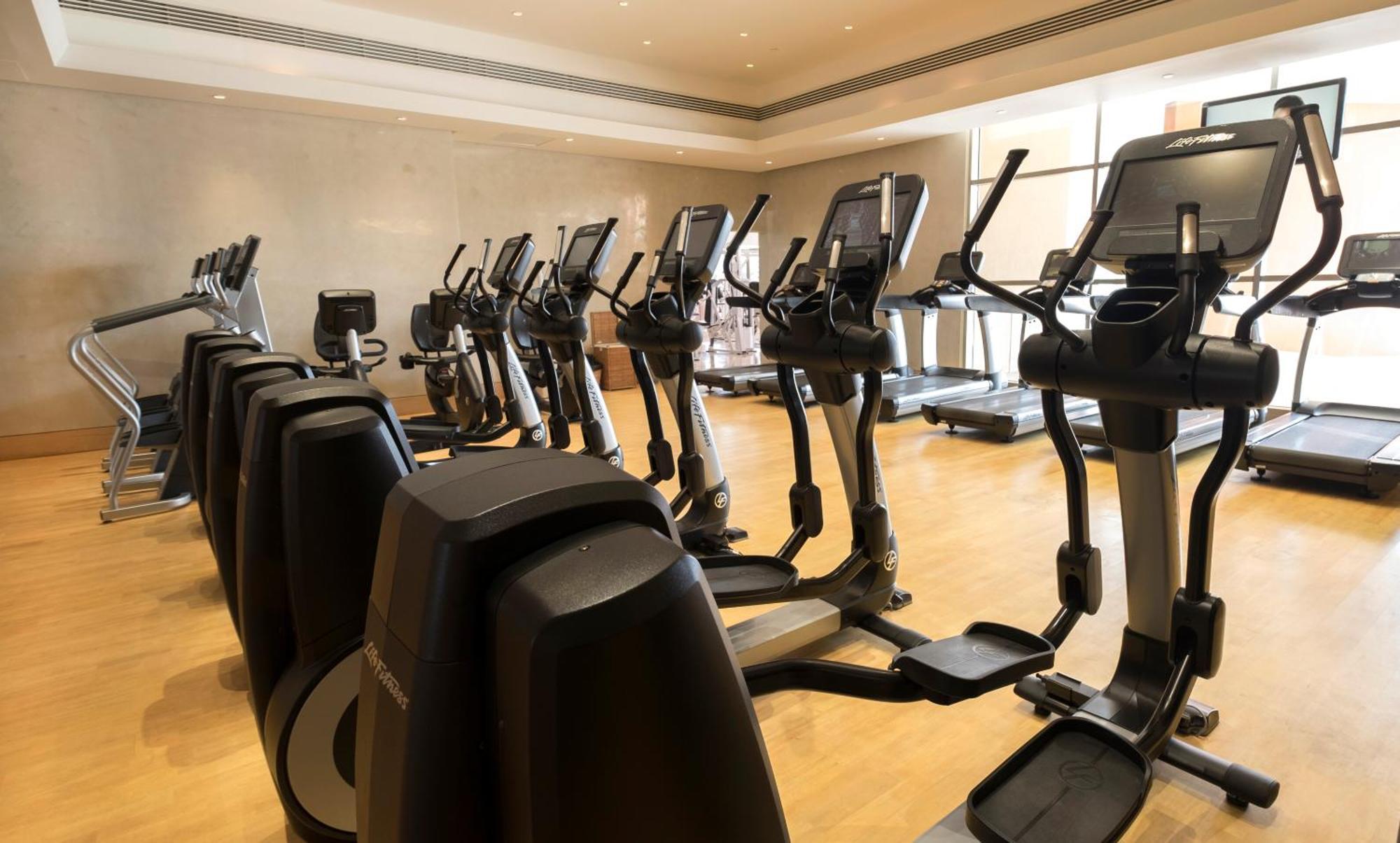 Marina Hotel Kuwait City Exterior foto Elliptical cross trainer