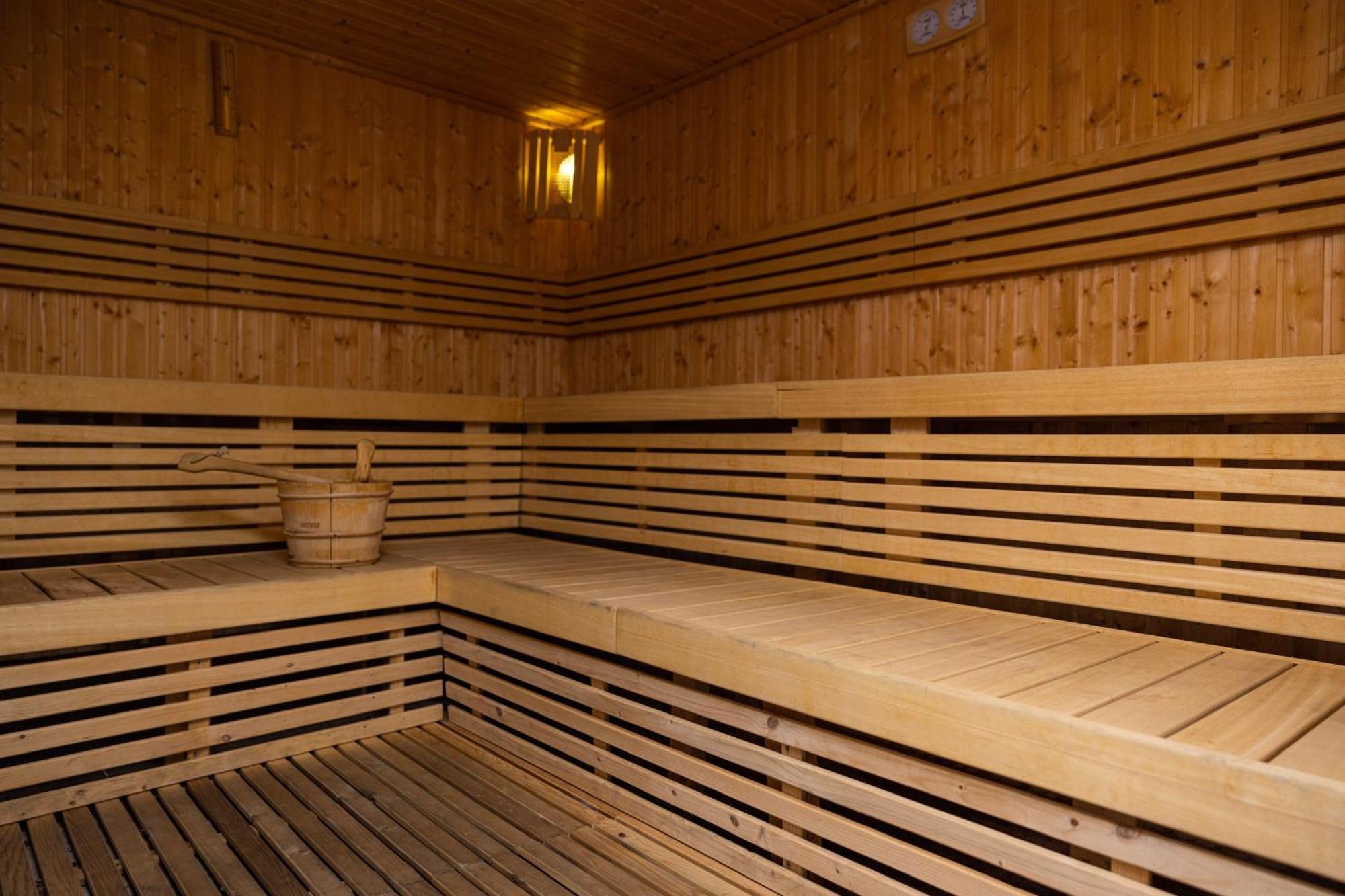 Marina Hotel Kuwait City Exterior foto A Finnish sauna
